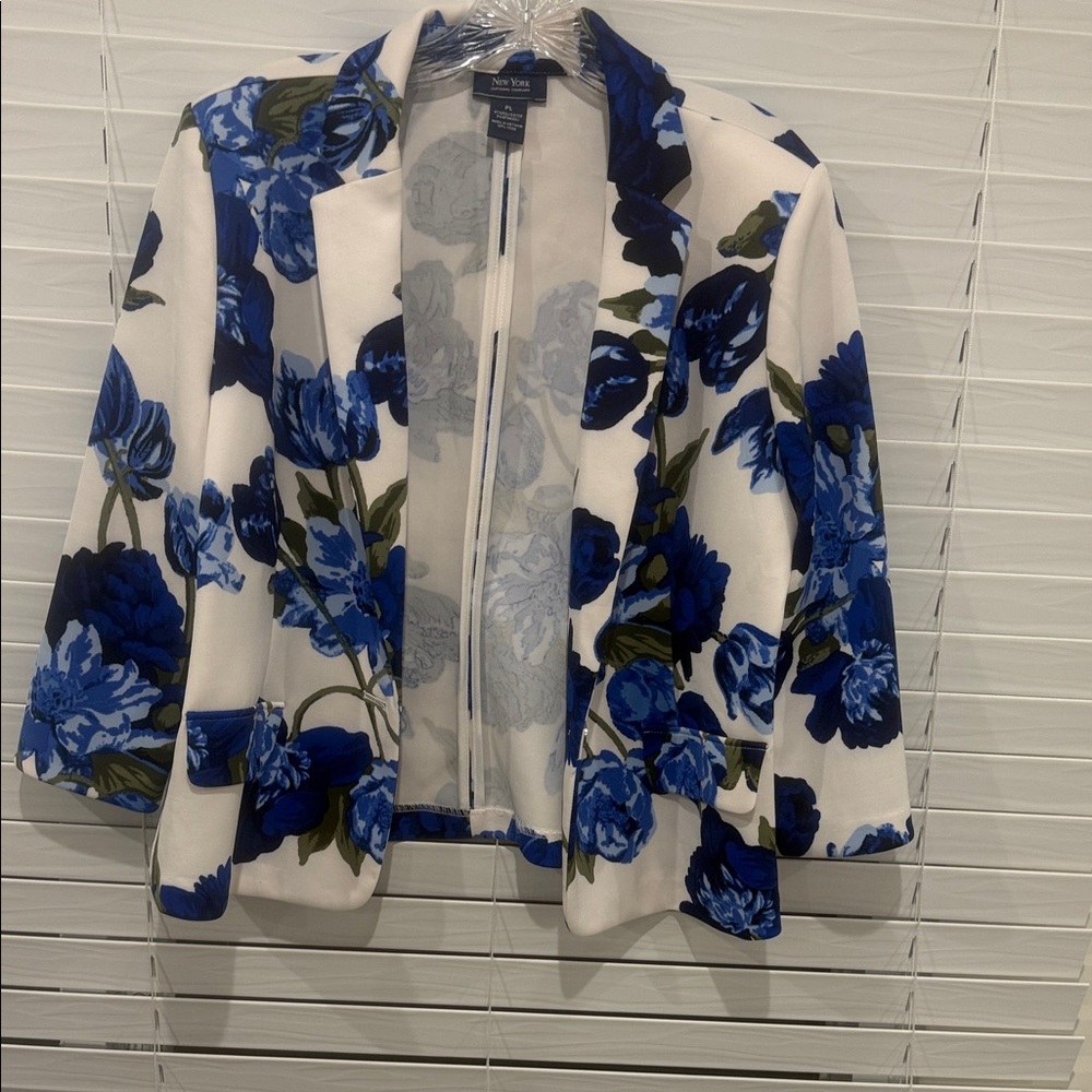 New York & Company Blue and White Floral Blazer